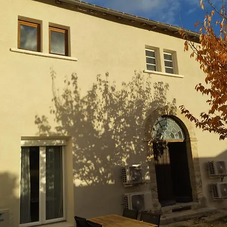 T2 Renove Avec Parking Prive A Proximite De Lyon Apartmán Pierre-Bénite
