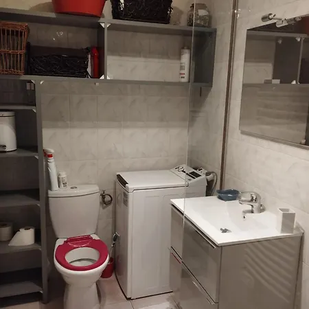 Apartmán T2 Renove Avec Parking Prive A Proximite De Lyon
